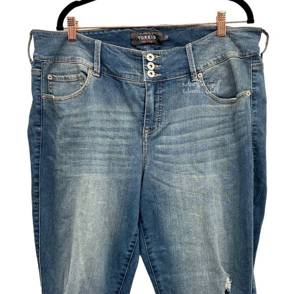 Torrid Premium Three-Button Distressed Jegging Jeans Size 20 - Picture 2 of 6